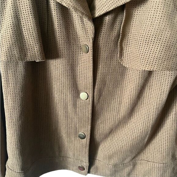 Chicos Perforated Micro Suede Jacket Size 0/ Size US Small 4 - Picture 3 of 12